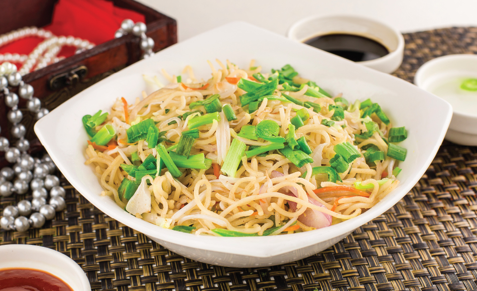 CHILLI GARLIC NOODLES